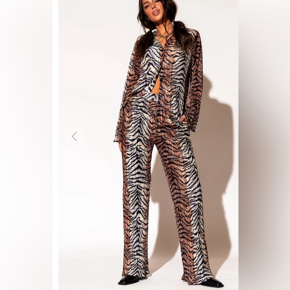 Dressed in lala plisse set